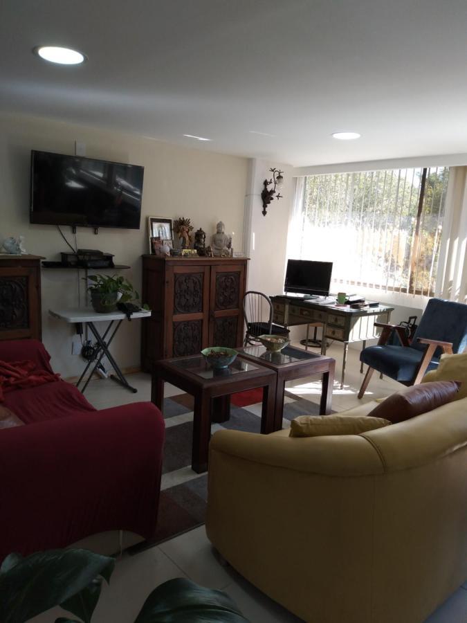 Charming Sunny Bedroom Overlooking Beautiful Amsterdam Avenue In Best Condesa Area Kota Meksiko Bagian luar foto